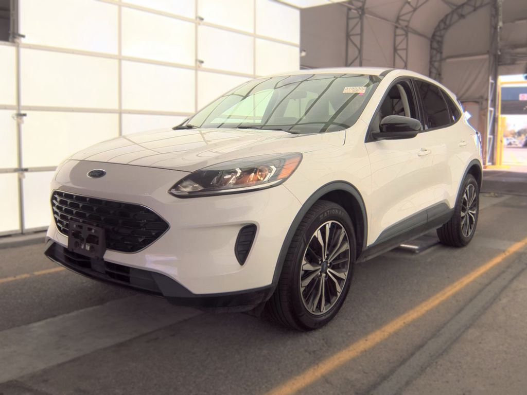 2021 Ford Escape SE photo