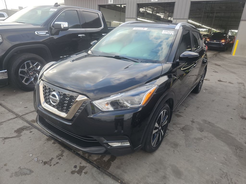 2019 Nissan Kicks SR photo