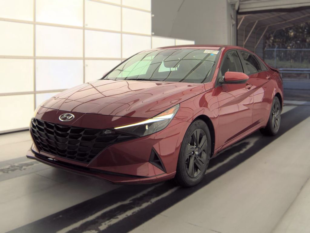 2021 Hyundai Elantra SEL photo