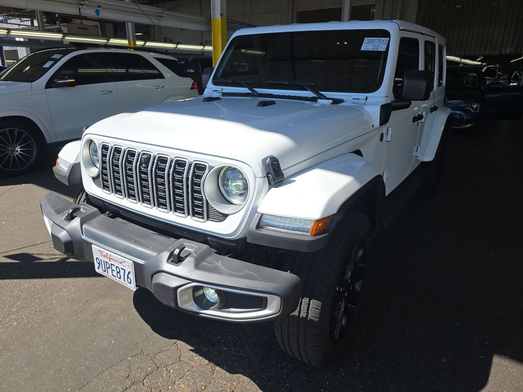 2025 Jeep Wrangler Sahara photo
