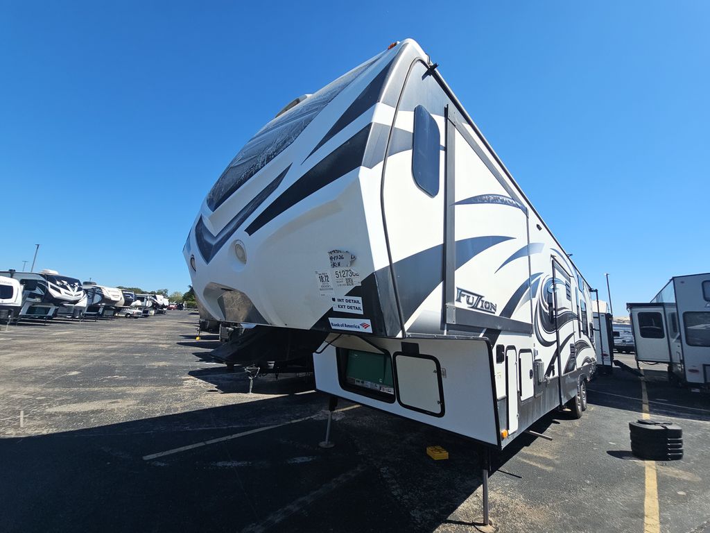 2015 Keystone Fuzion FZ731 photo