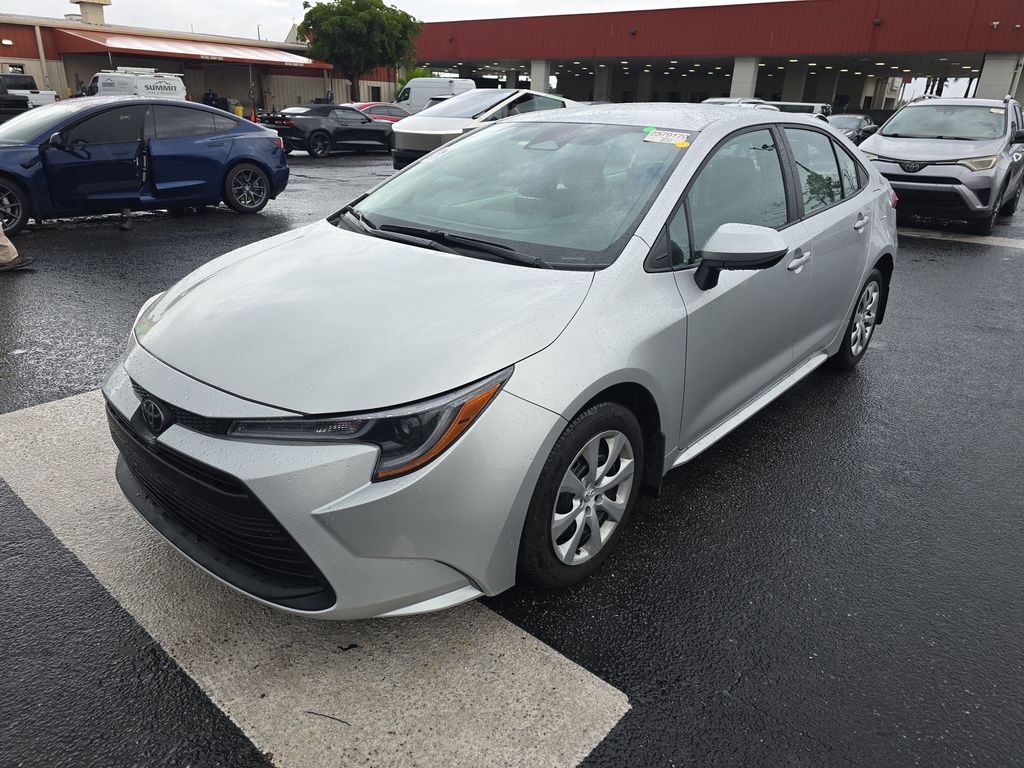 2025 Toyota Corolla LE photo