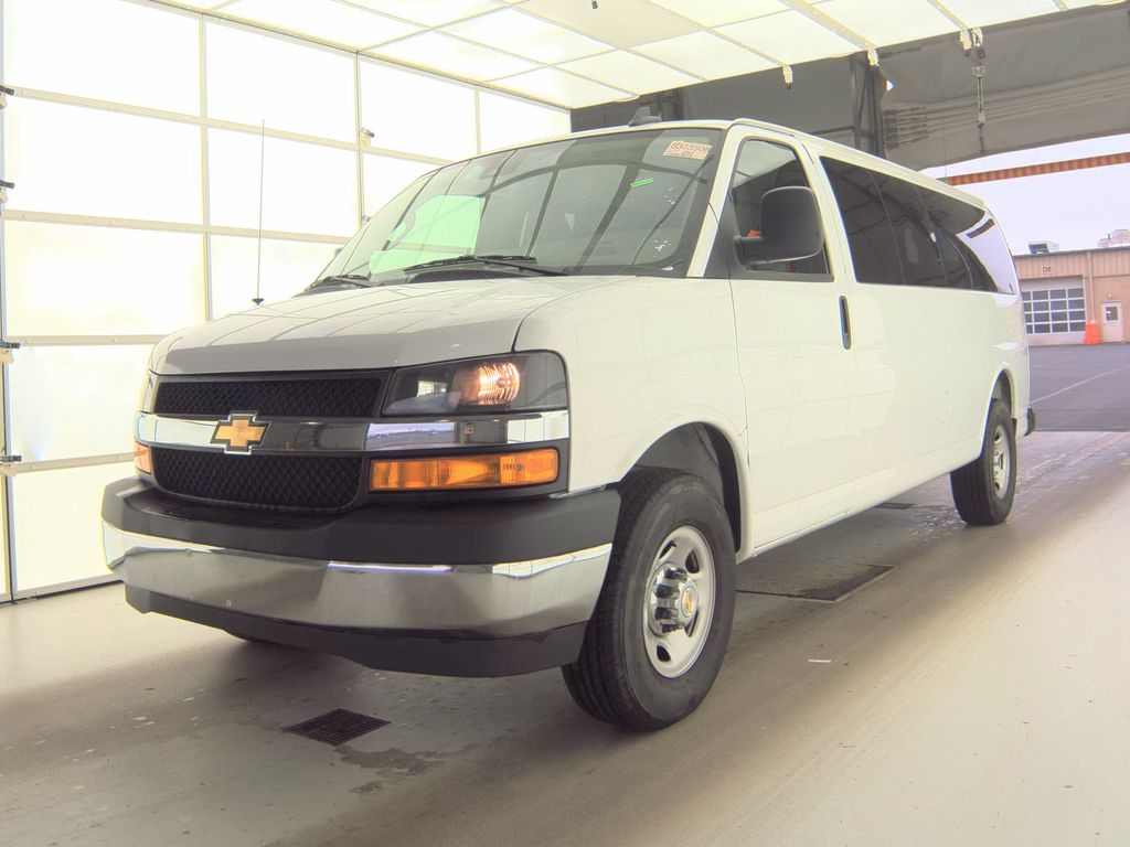 2025 Chevrolet 3500 LT photo