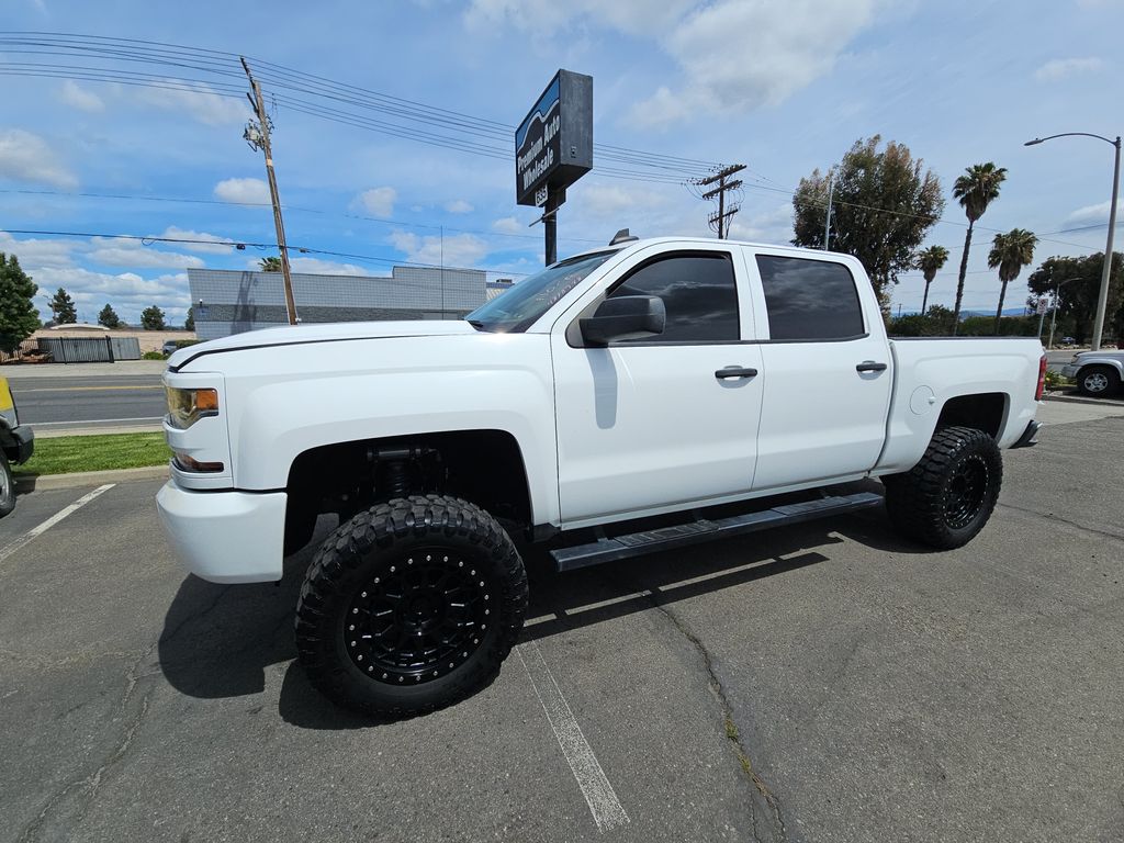 2018 Chevrolet Silverado 1500 Custom photo