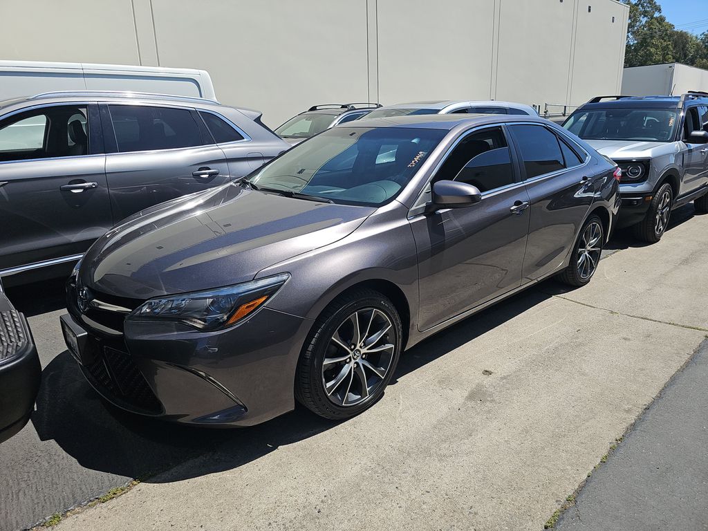 2015 Toyota Camry XSE photo
