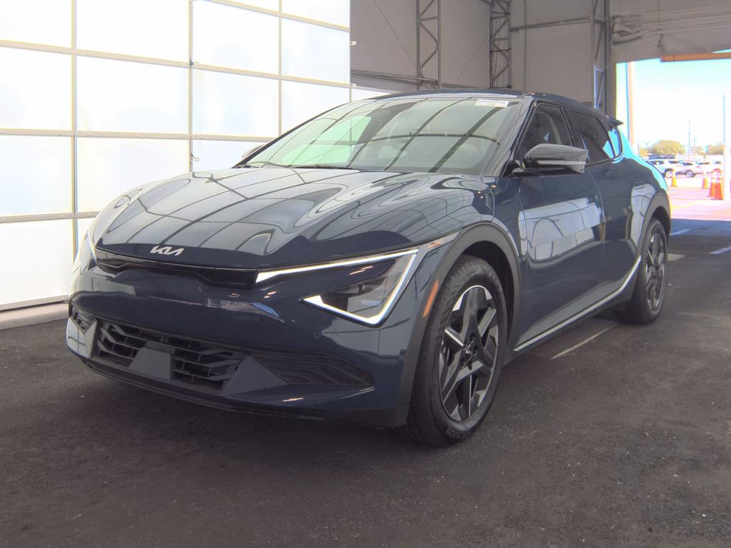 2025 Kia EV6 Light photo
