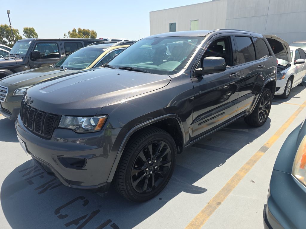 2018 Jeep Grand Cherokee Altitude photo