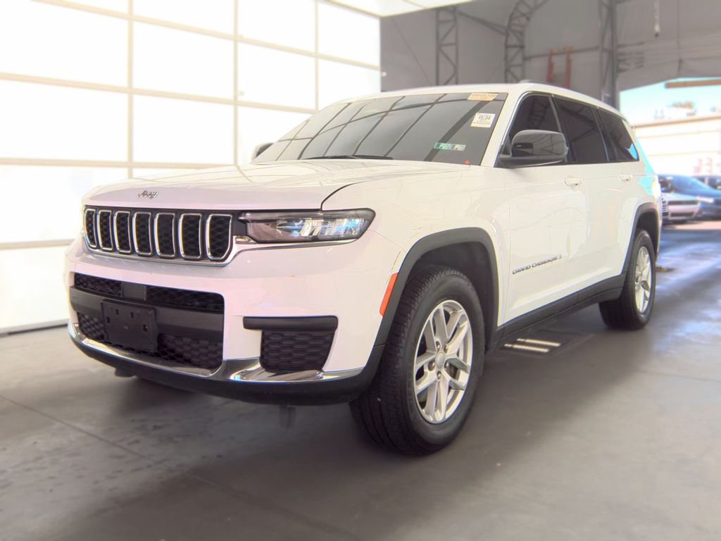 2021 Jeep Grand Cherokee Laredo photo
