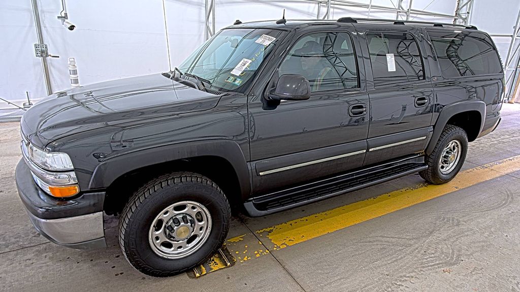 2003 Chevrolet SUB LS photo