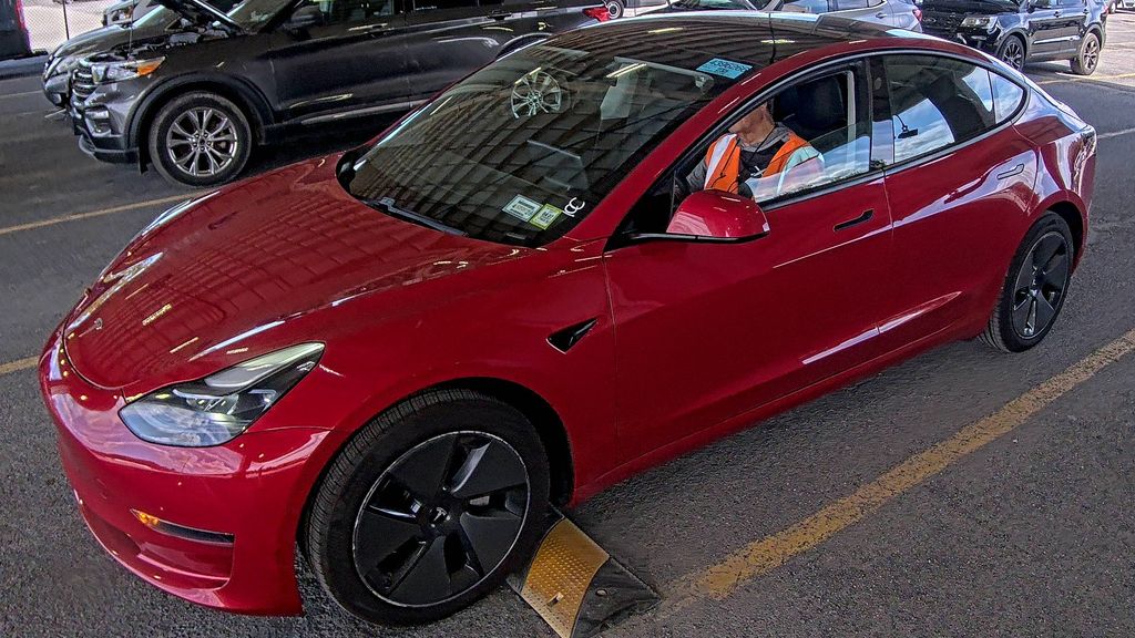 2021 Tesla Model 3 STD Plus photo
