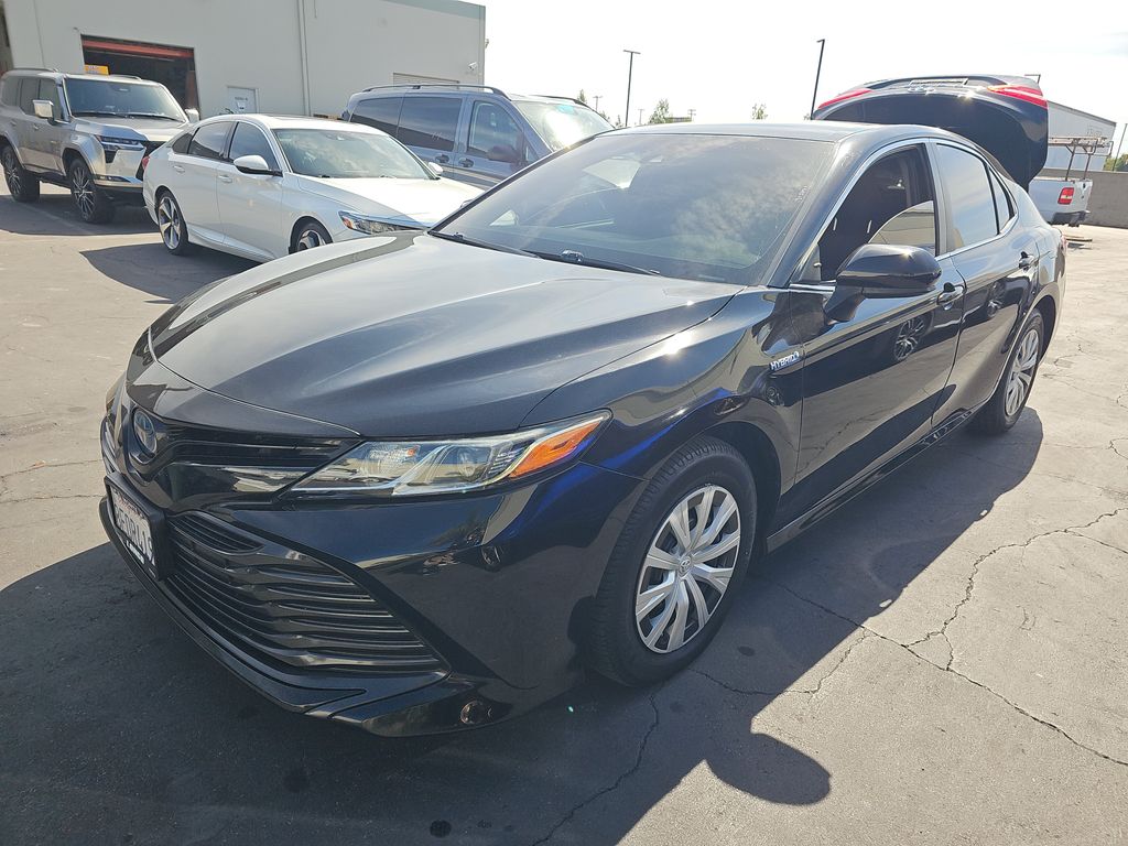 2018 Toyota Camry Hybrid LE photo