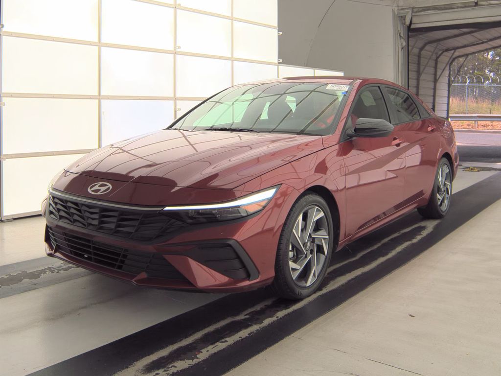2025 Hyundai Elantra SEL Sport photo