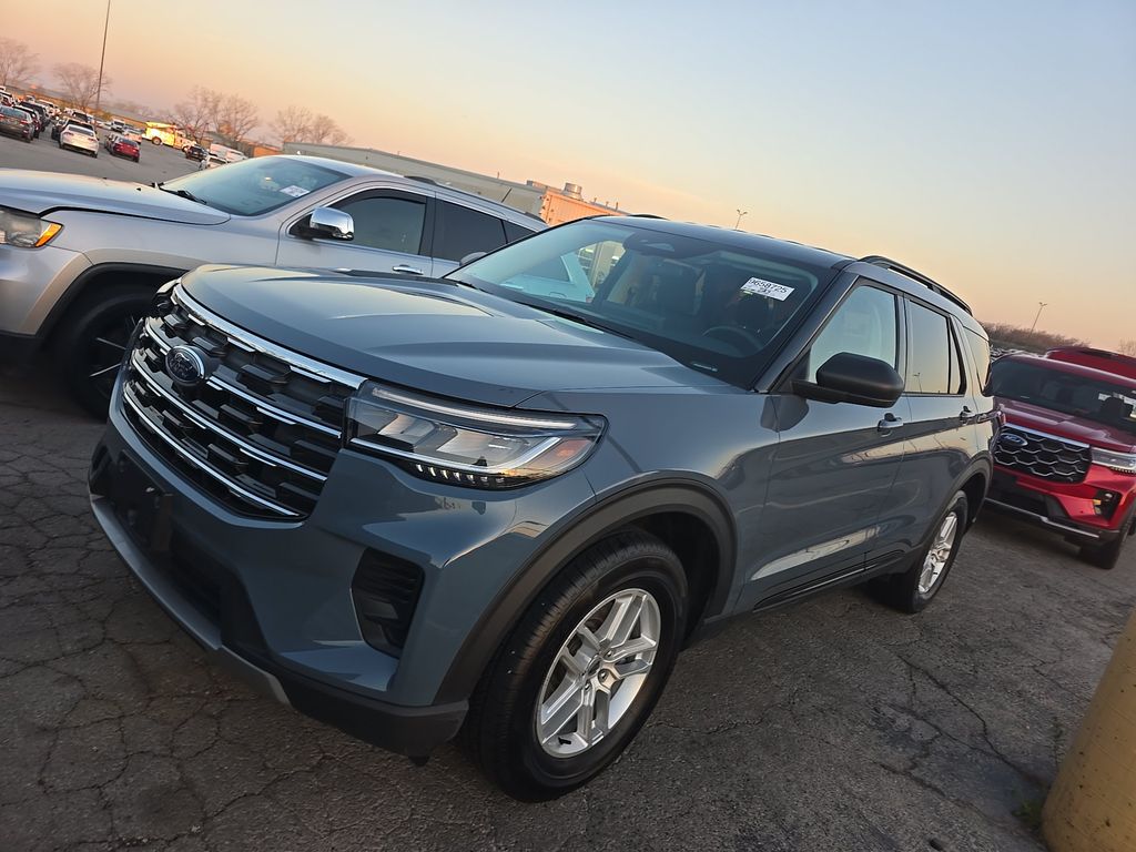 2026 Ford Explorer Active photo