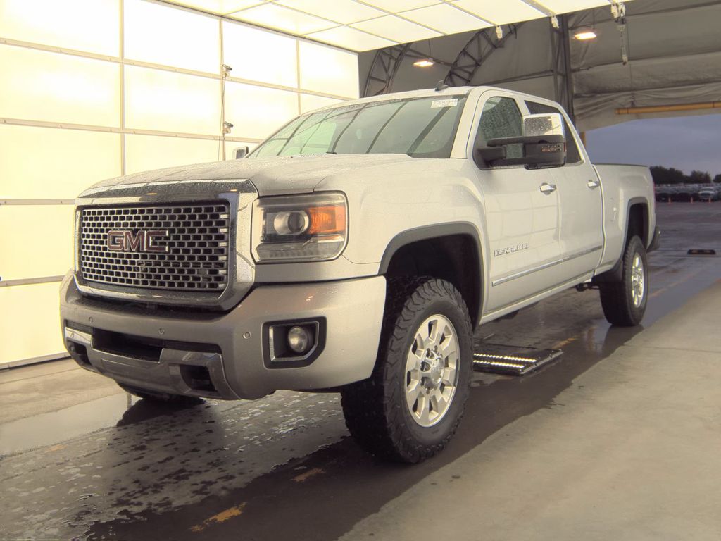 2015 GMC Sierra 2500HD Denali photo