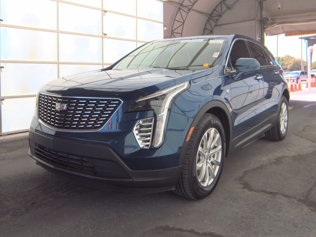 2019 Cadillac XT4 FWD Luxury photo