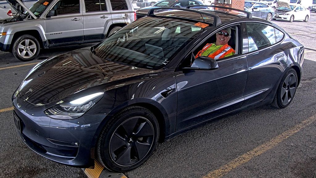 2021 Tesla Model 3 Long Range photo