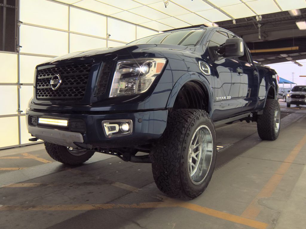 2019 Nissan Titan XD PRO-4X photo