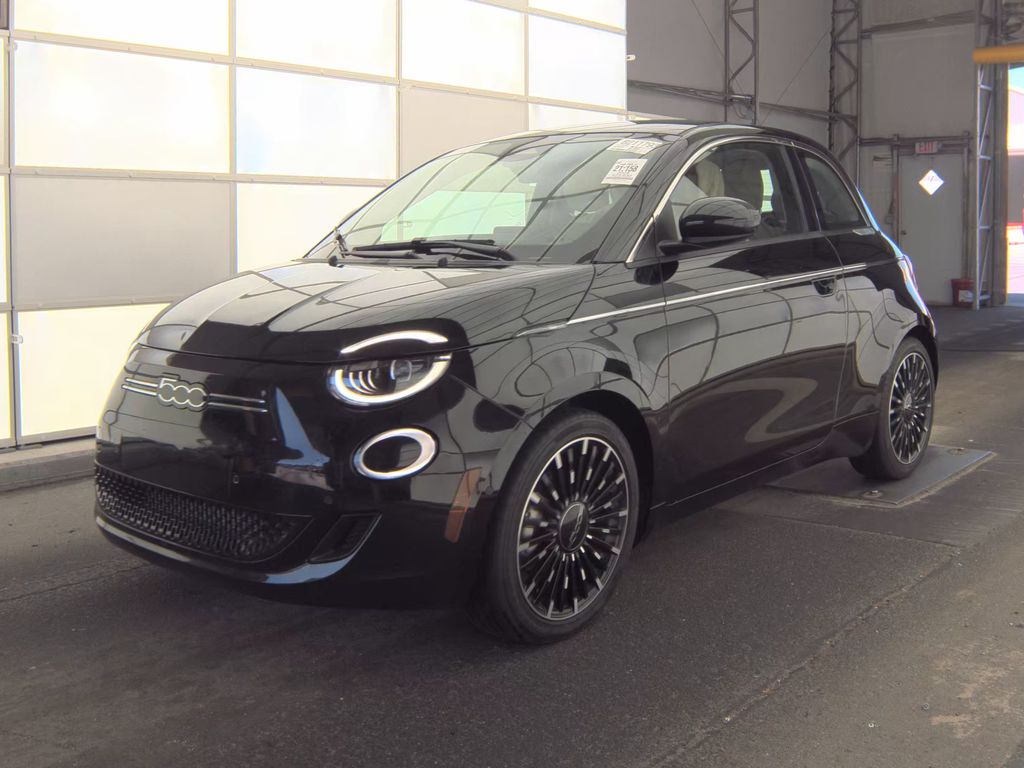 2024 FIAT 500 Beauty photo