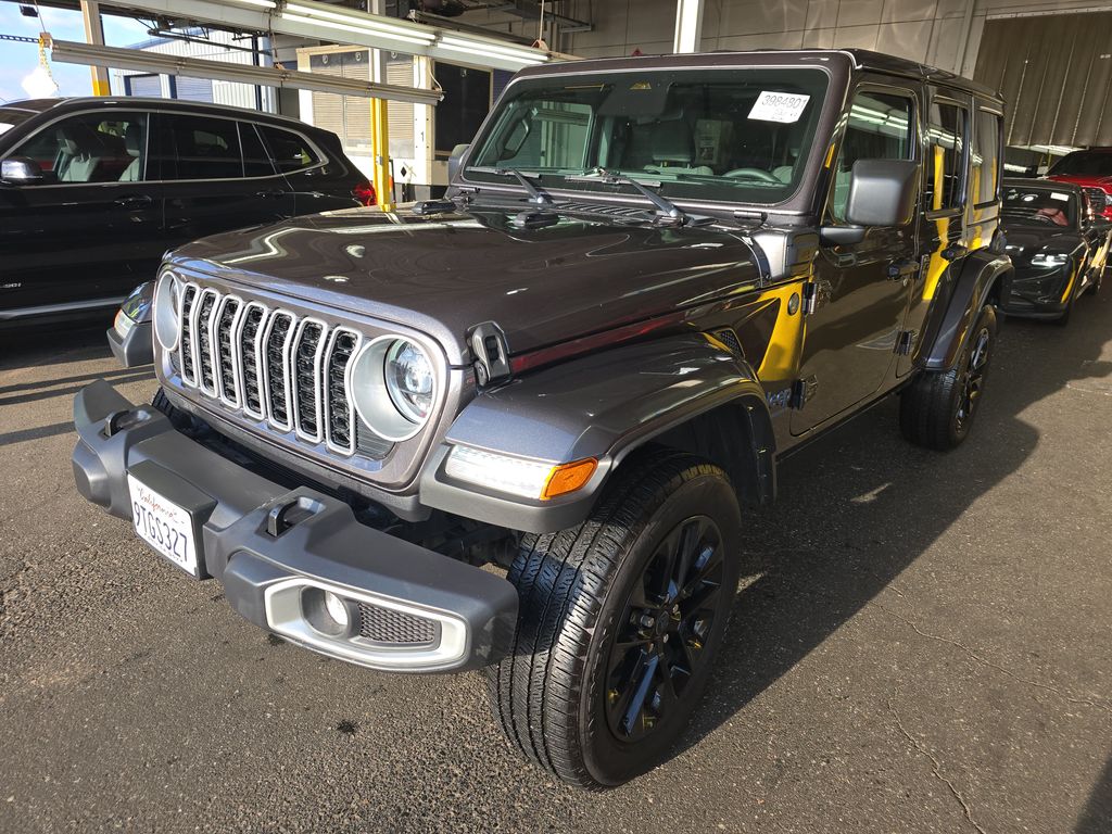 2025 Jeep Wrangler Sahara photo
