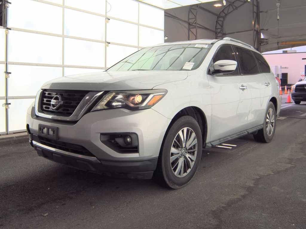 2019 Nissan Pathfinder SV photo