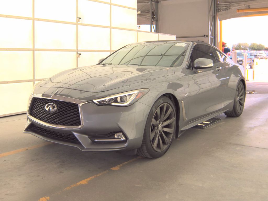 2017 INFINITI Q60 Premium photo