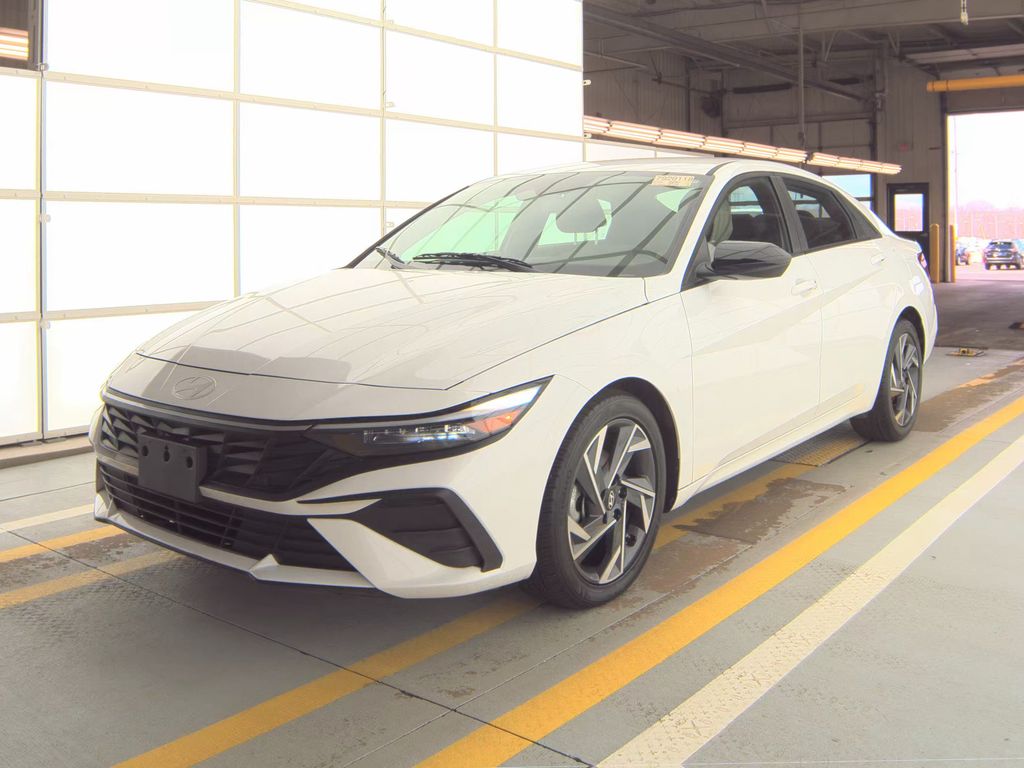 2025 Hyundai Elantra SEL Sport photo