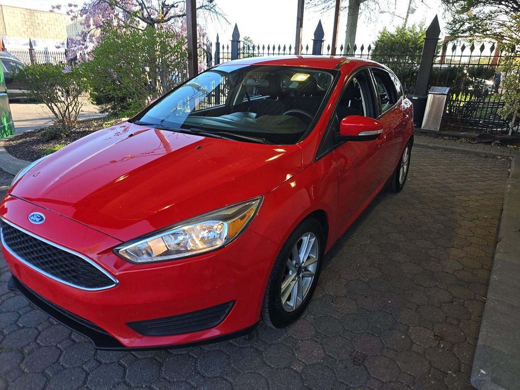 2016 Ford Focus SE photo