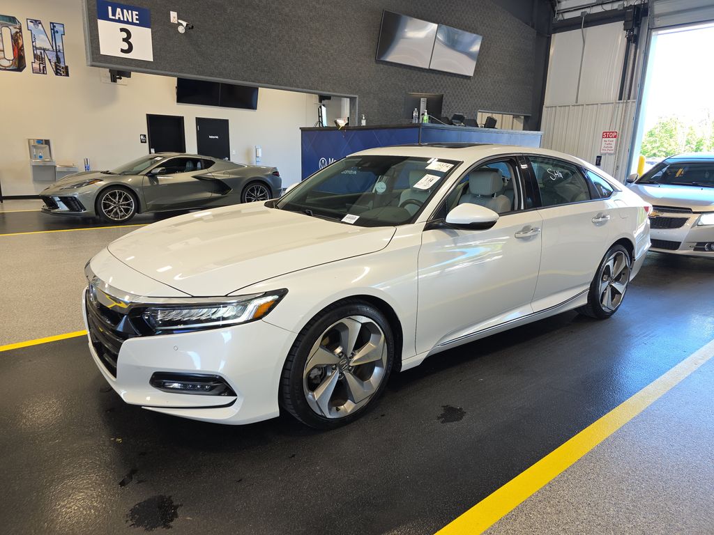 2018 Honda Accord Touring photo