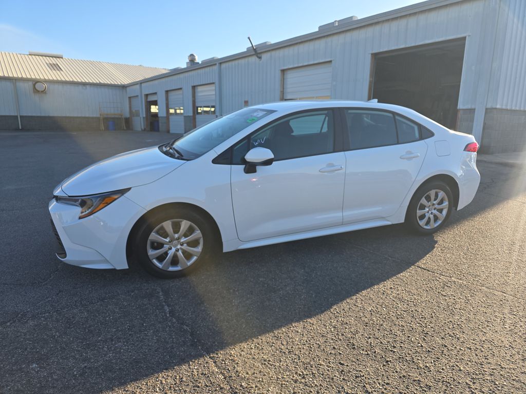 2026 Toyota Corolla LE photo