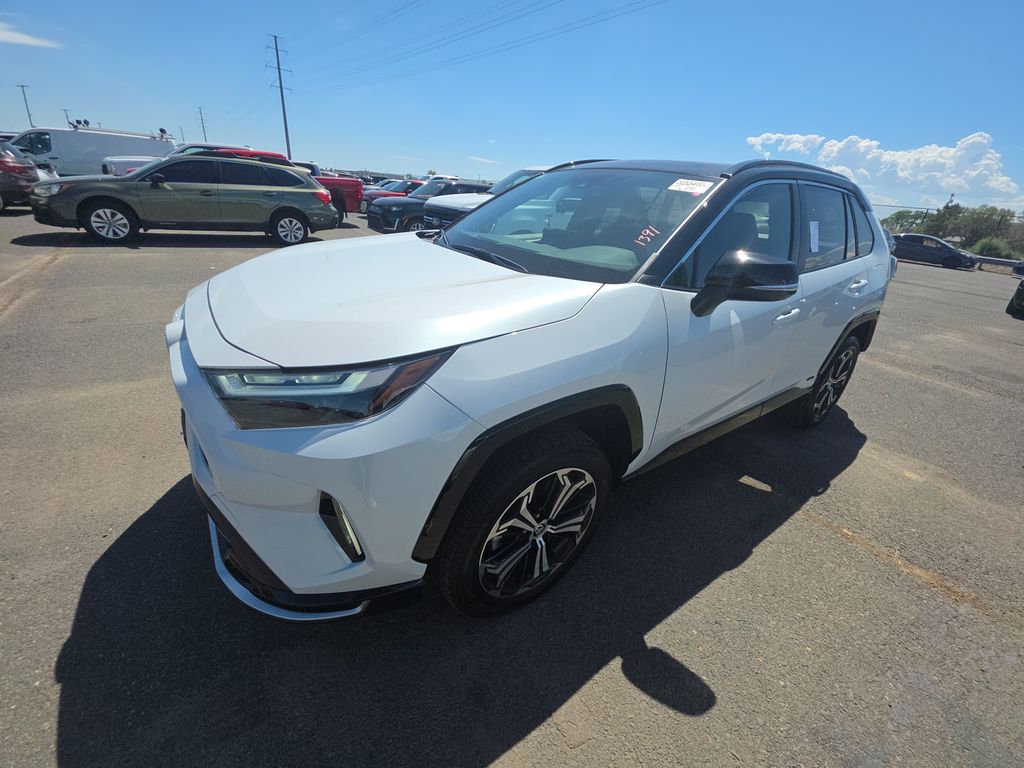 2025 Toyota RAV4 XSE photo