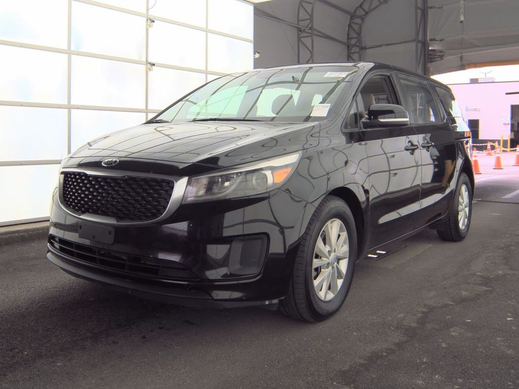 2018 Kia Sedona L photo