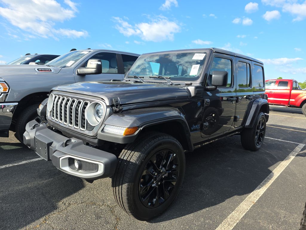 2025 Jeep Wrangler Sahara photo