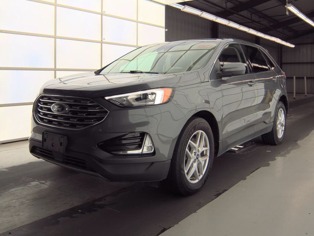 2021 Ford Edge SEL photo