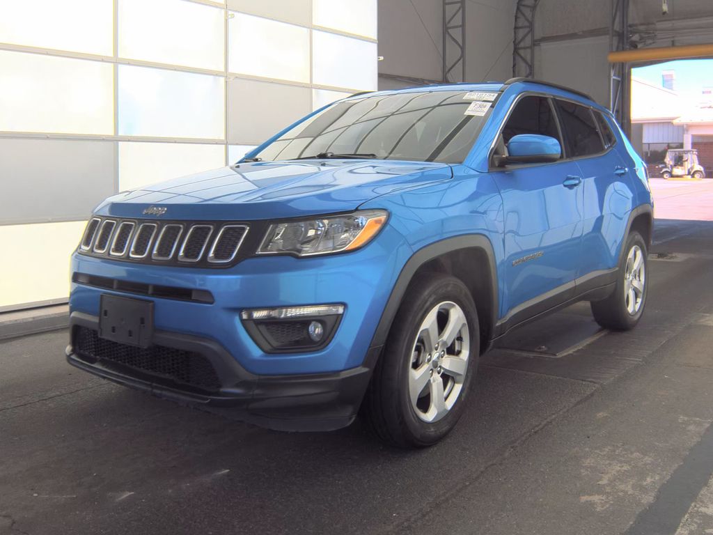 2018 Jeep Compass Latitude photo