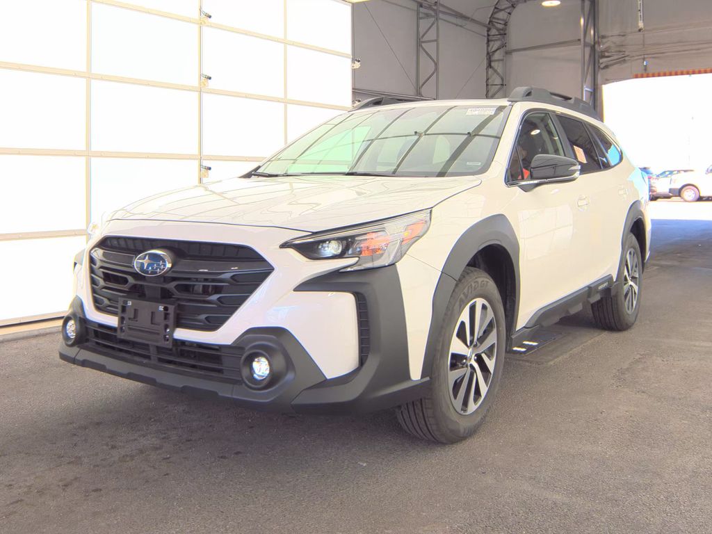 2025 Subaru Outback Premium photo