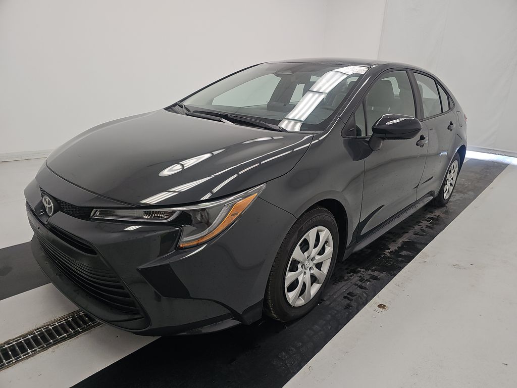2025 Toyota Corolla LE photo