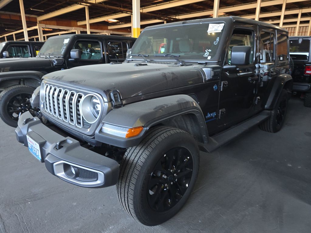 2025 Jeep Wrangler Sahara photo