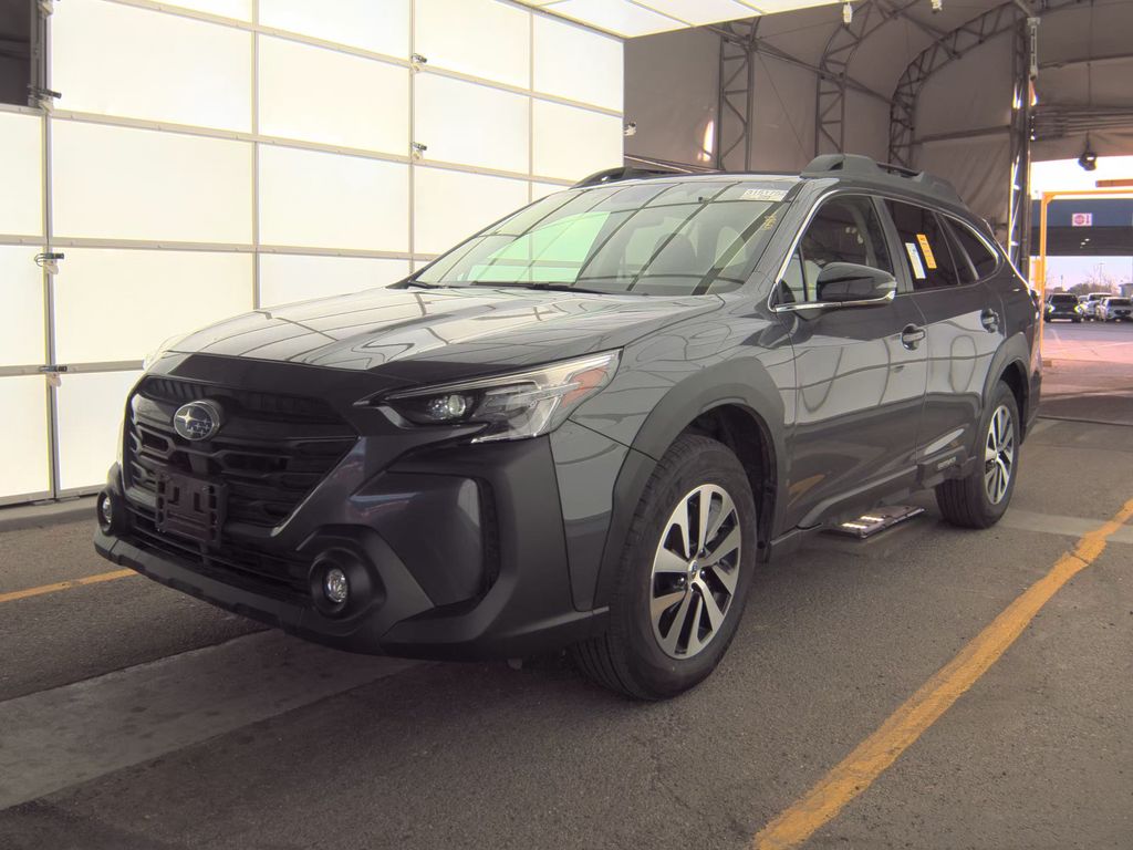 2025 Subaru Outback Premium photo