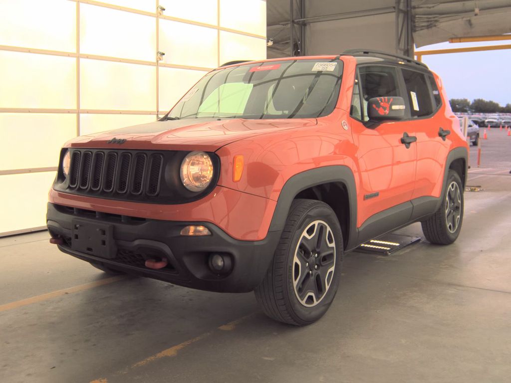 2016 Jeep Renegade Trailhawk photo