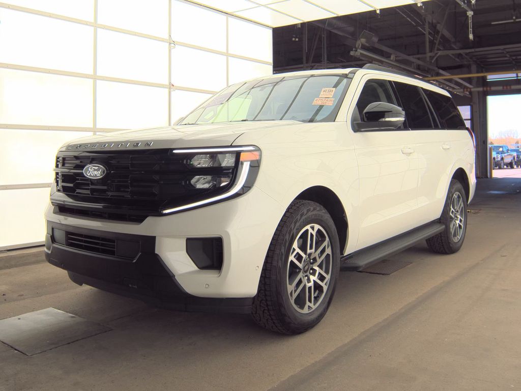 2025 Ford Expedition Active photo