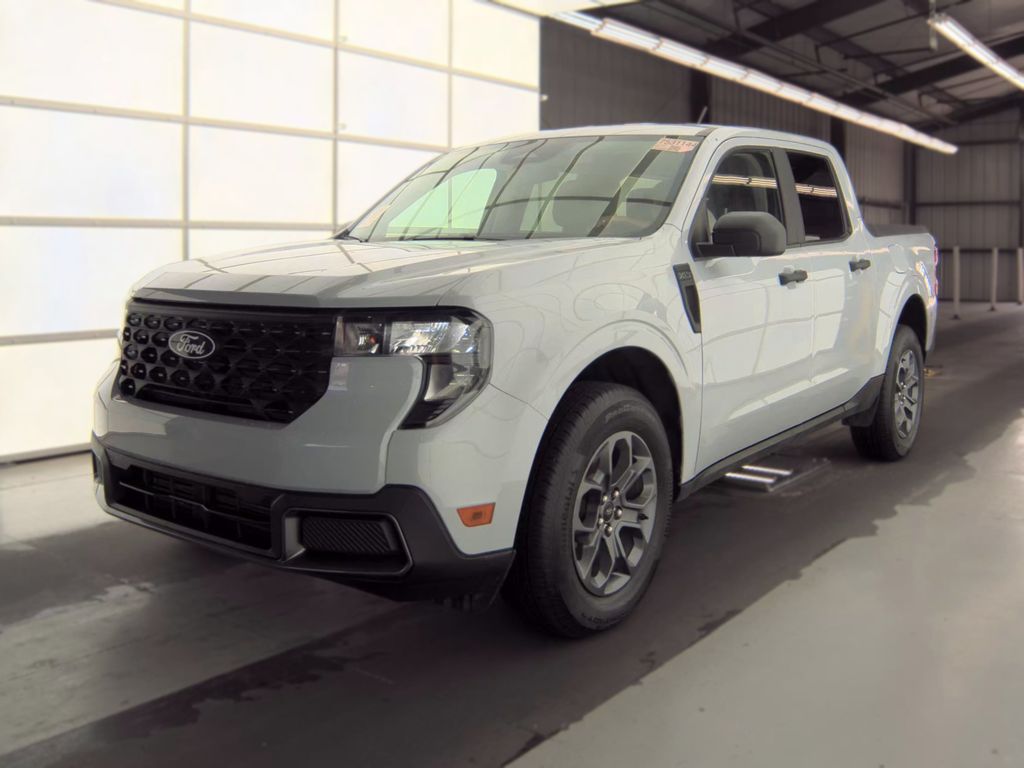 2025 Ford Maverick XLT photo