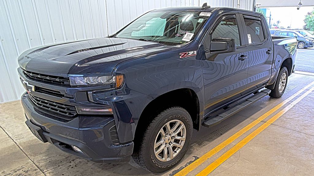 2021 Chevrolet 1500 SLV RST photo