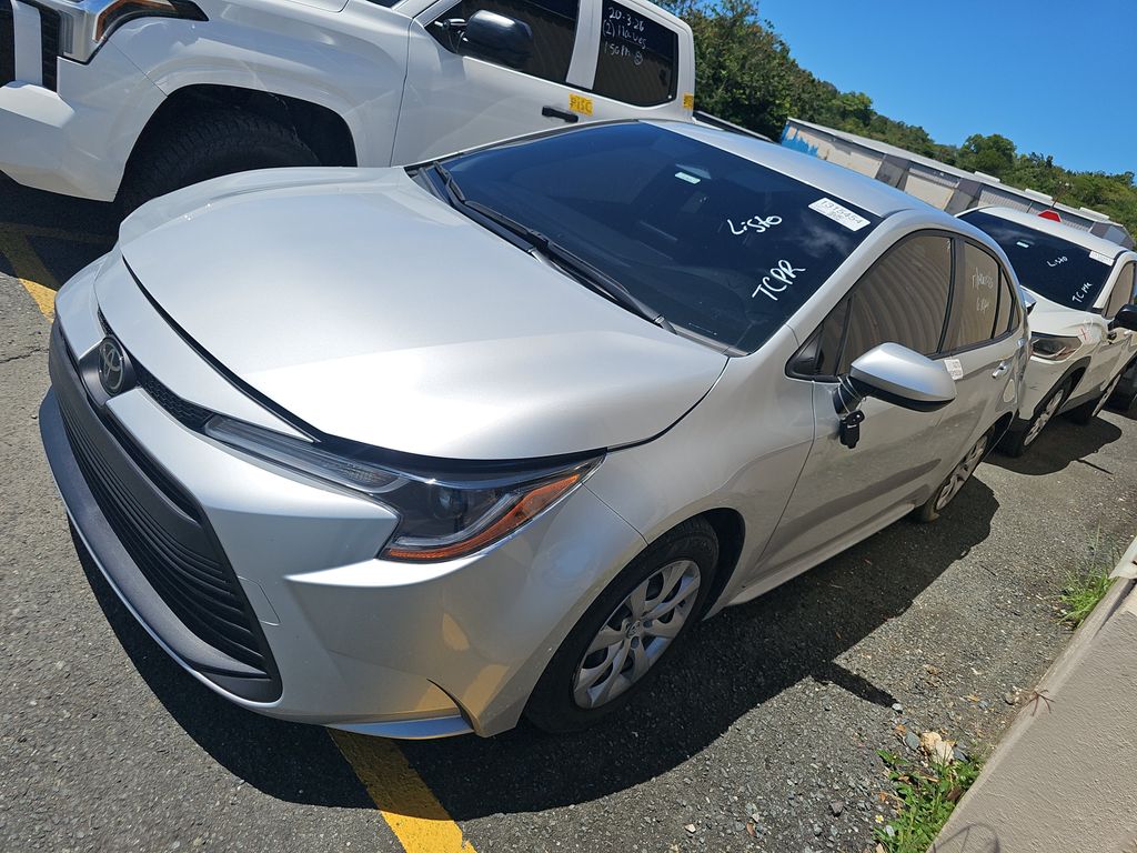 2025 Toyota Corolla LE photo