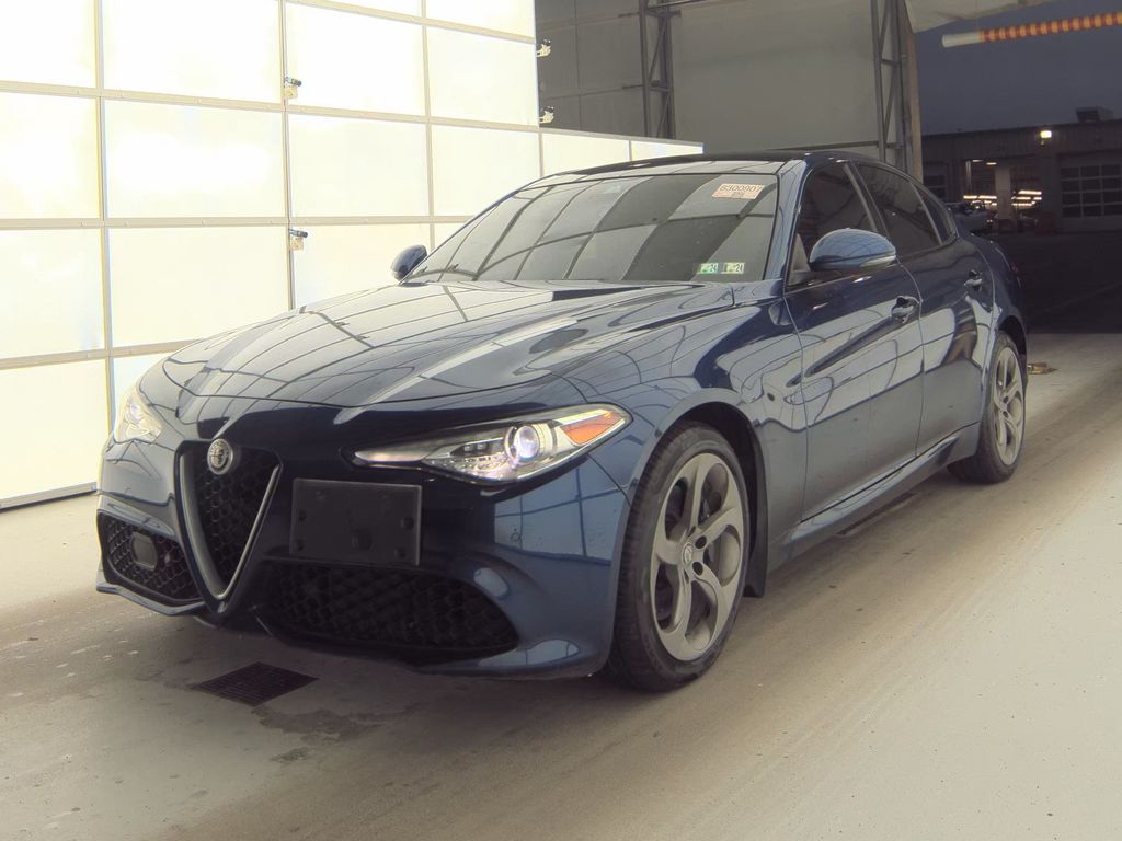 2017 Alfa Romeo Giulia TI photo