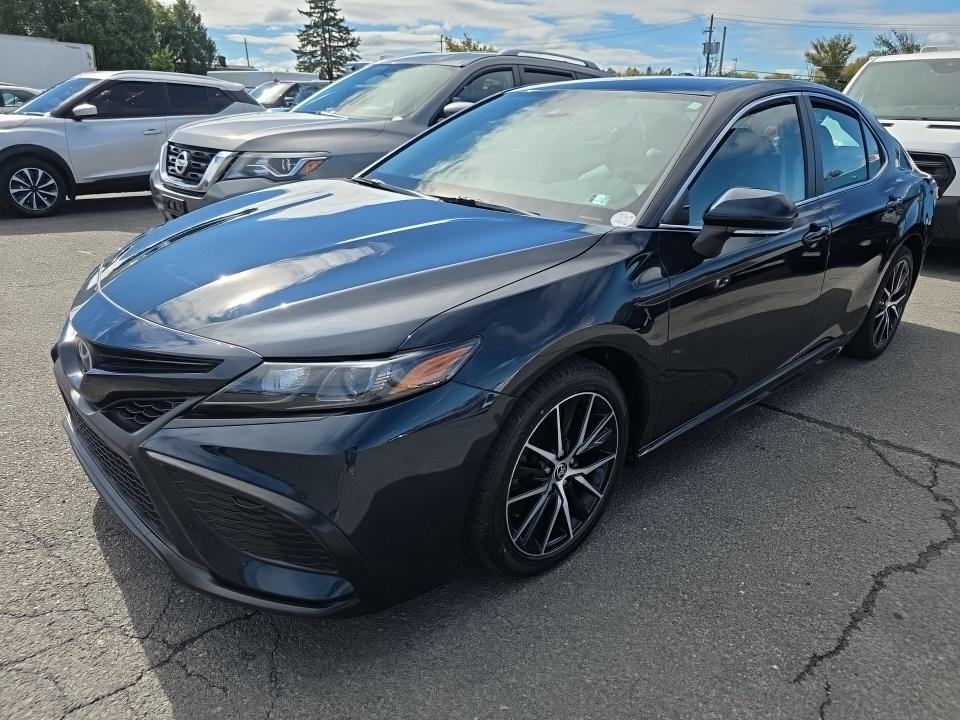 2021 Toyota Camry SE photo