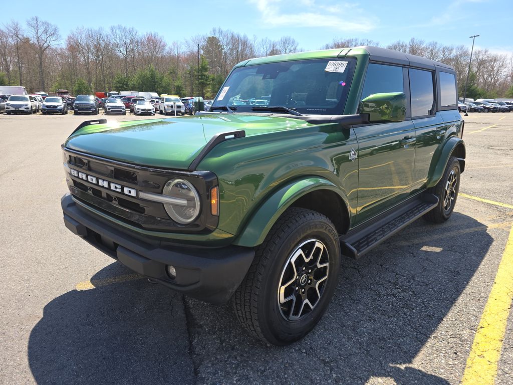 2025 Ford Bronco Outer Bank photo
