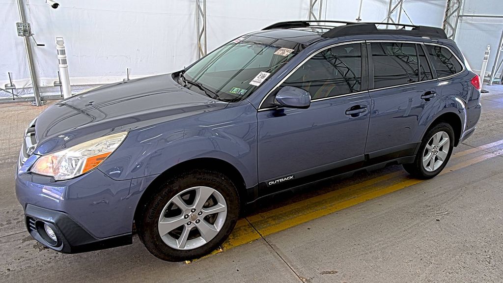 2014 Subaru Outback I Premium photo