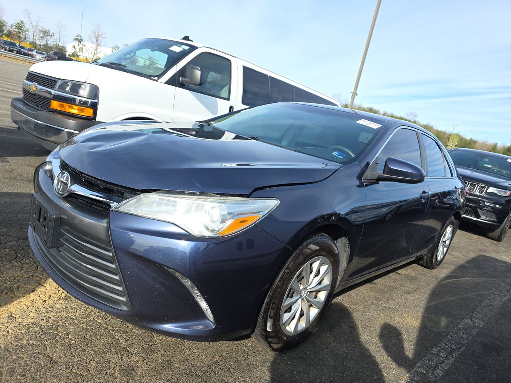 2017 Toyota Camry LE photo