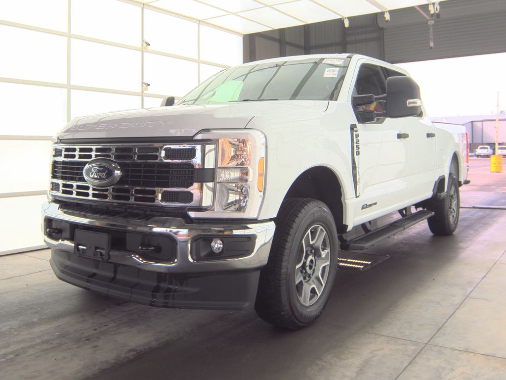 2025 Ford F-250 XLT photo