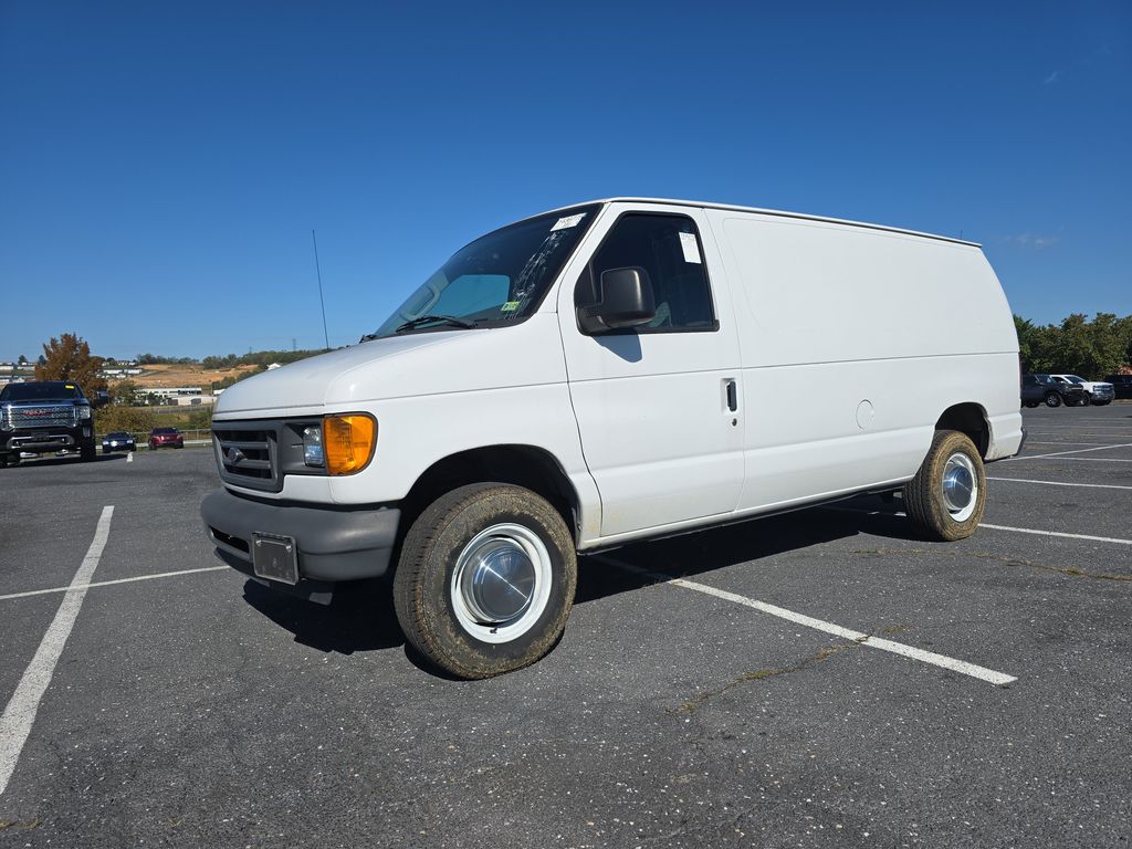 2004 Ford E-250 photo